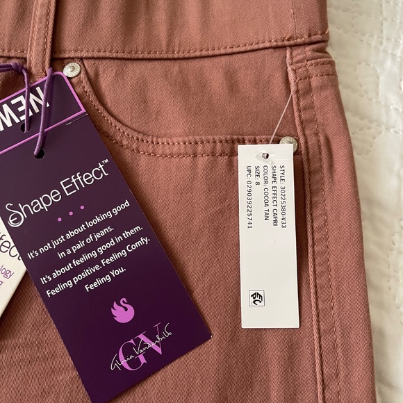 Womens Gloria Vanderbilt Shape Effect Pull On High Rise Capri Pants - Picture 2 of 13